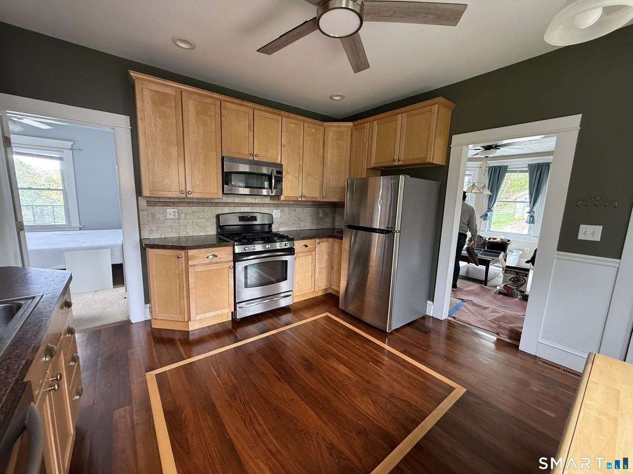 65 Park St - Photo 2 of 9