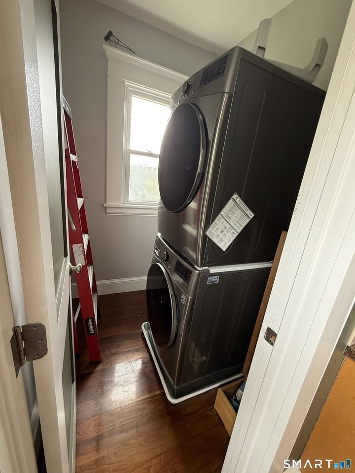 65 Park St - Photo 6 of 9