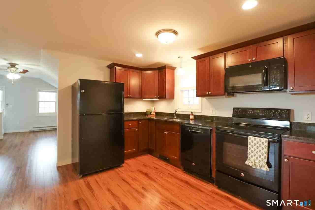 9 Brewer St #4 - Photo 4 of 13