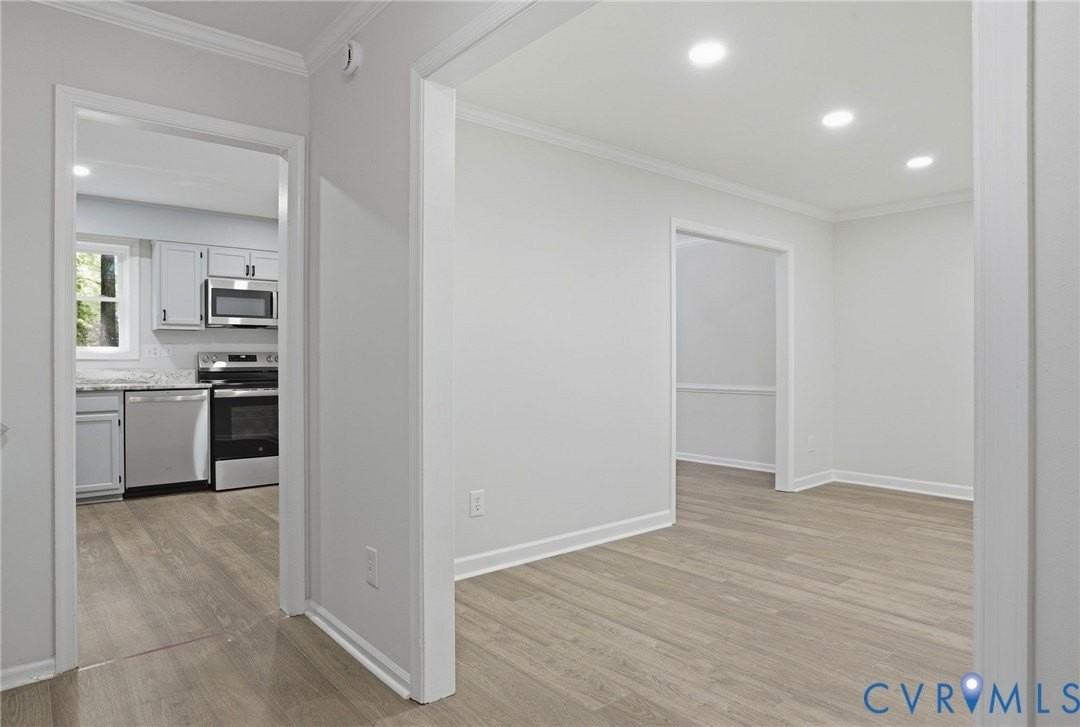 9015 Covewood Rd - Photo 5 of 29