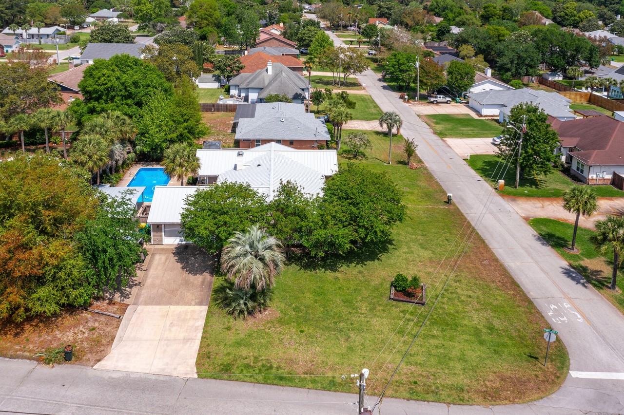 301 Cypress St - Photo 3 of 29