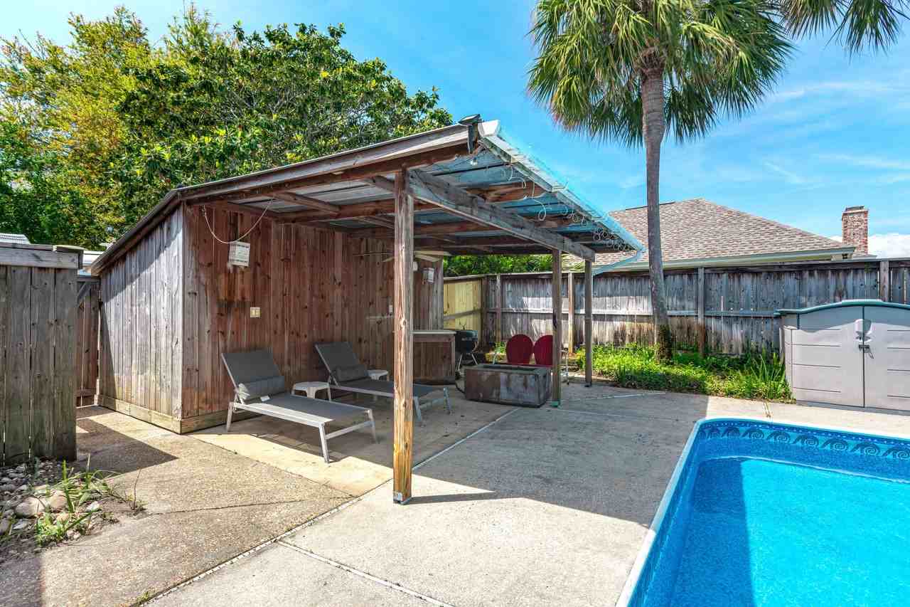 301 Cypress St - Photo 4 of 29