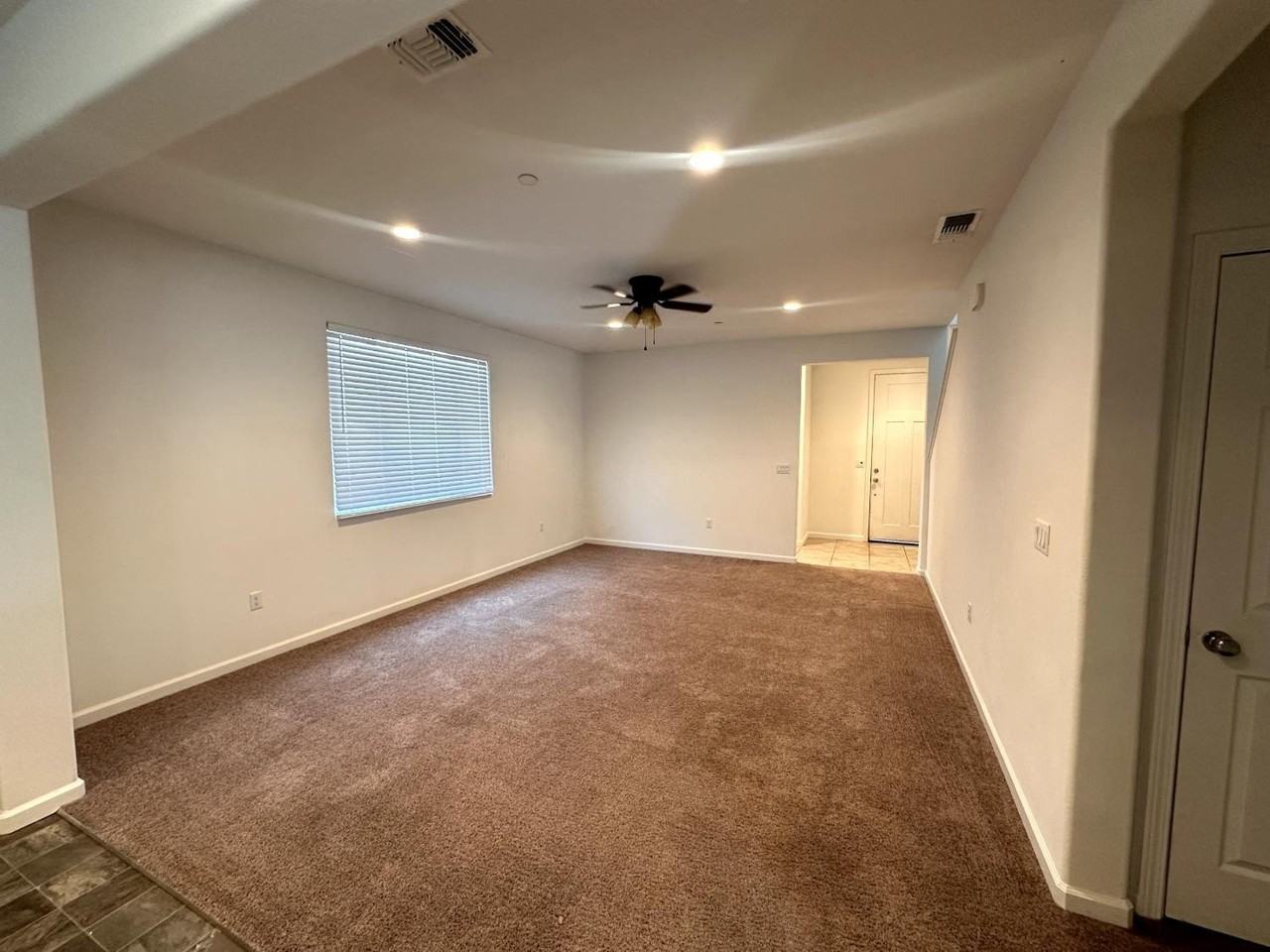 2893 N Schneider Ave - Photo 2 of 18