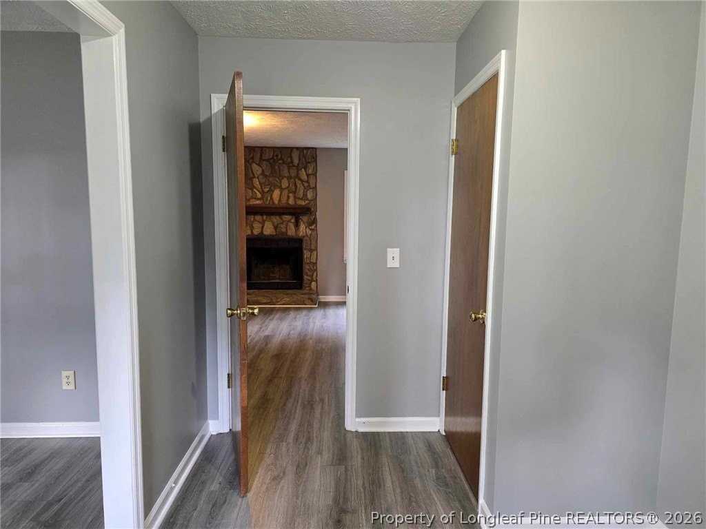 7204 Pilona Ct - Photo 5 of 29