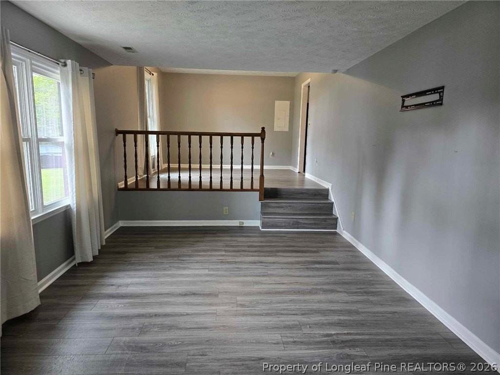7204 Pilona Ct - Photo 6 of 29
