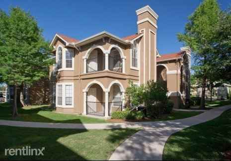 1011 Wonder World Dr #B3 - Photo 3 of 9