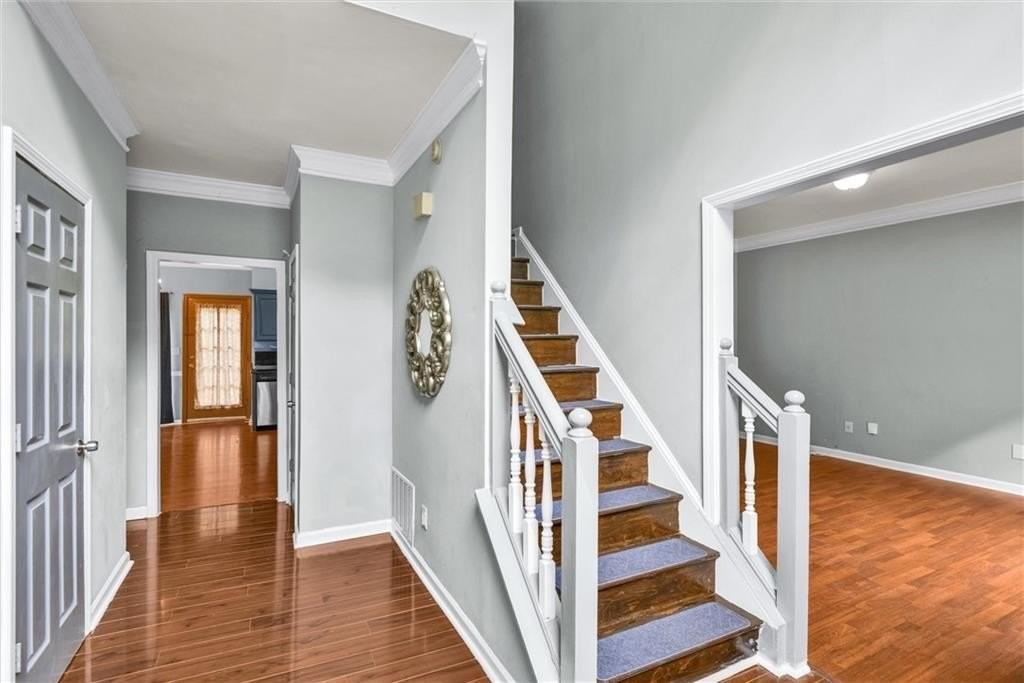 514 Rams Ct - Photo 4 of 50