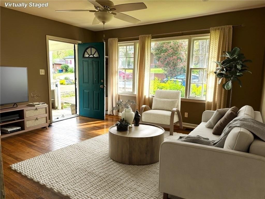 183 Dearborn St Se - Photo 2 of 17