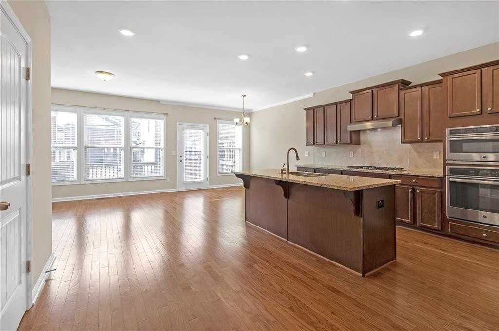 836 Ivy Vine Way - Photo 4 of 15