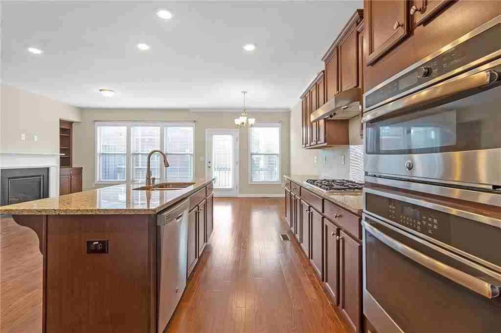 836 Ivy Vine Way - Photo 5 of 15