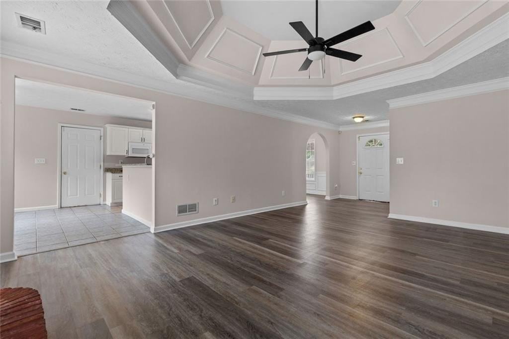 3854 Wheaton Ct - Photo 6 of 38