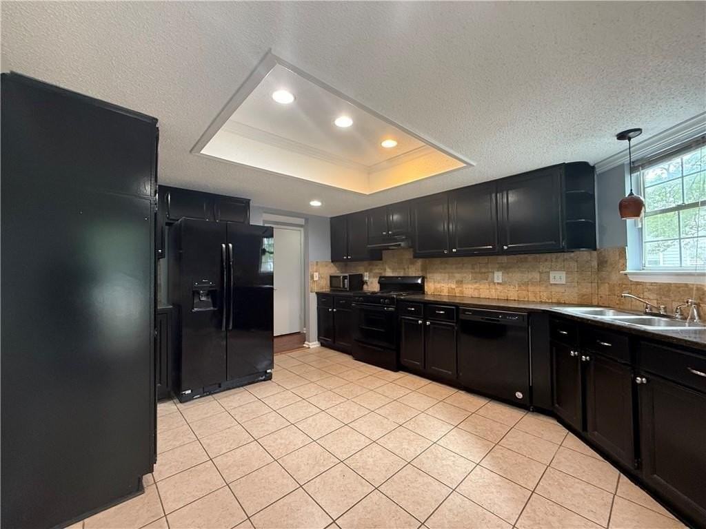 1024 Wiltshire Way - Photo 6 of 19