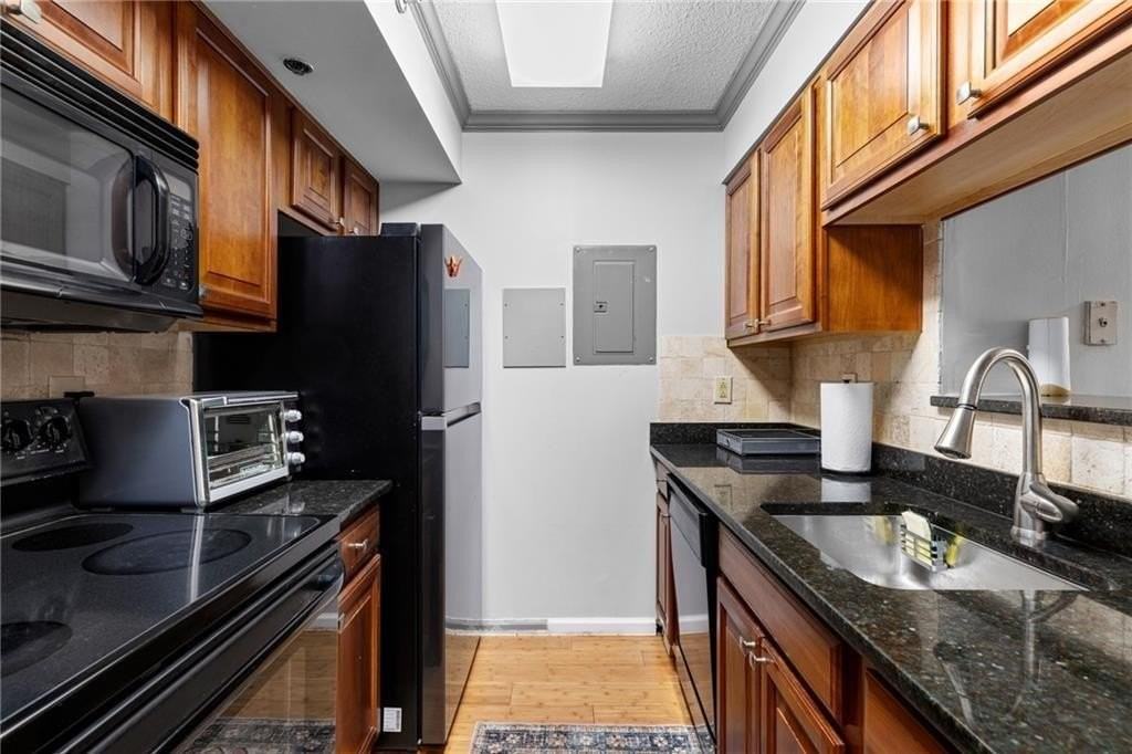 795 Hammond Dr #1111 - Photo 6 of 12