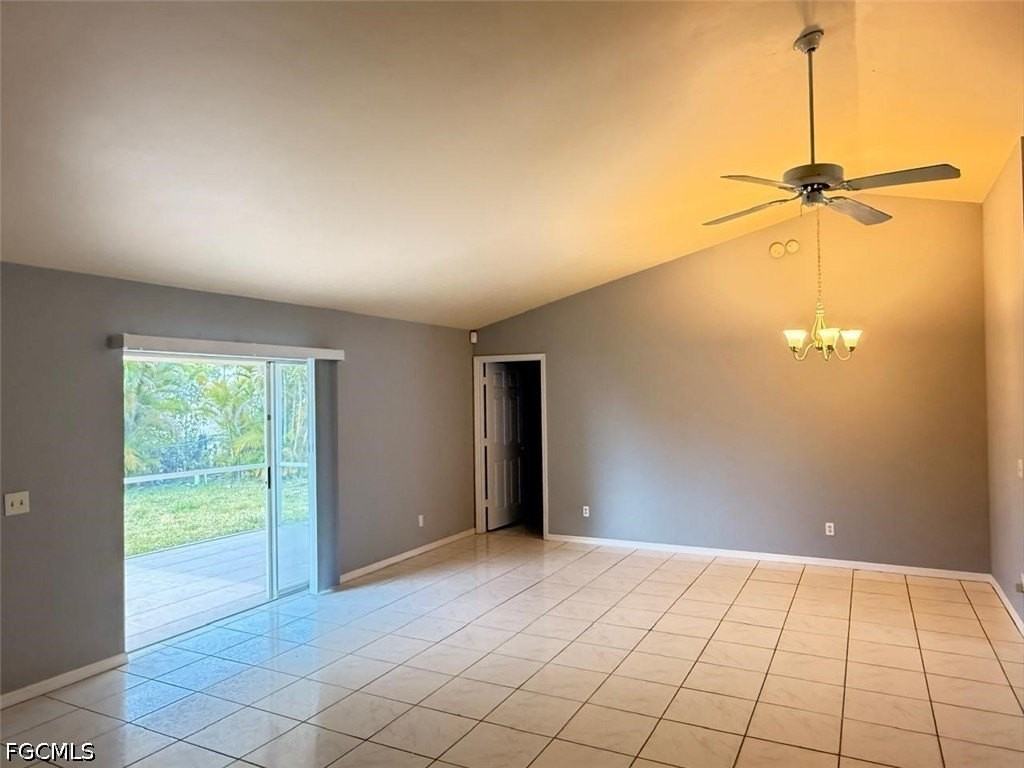 1409 Sw 10th St - Photo 5 of 12