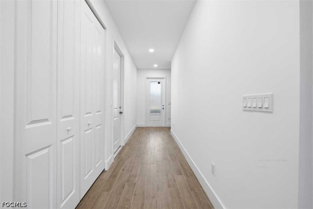 500 Sunset Rd N - Photo 5 of 24