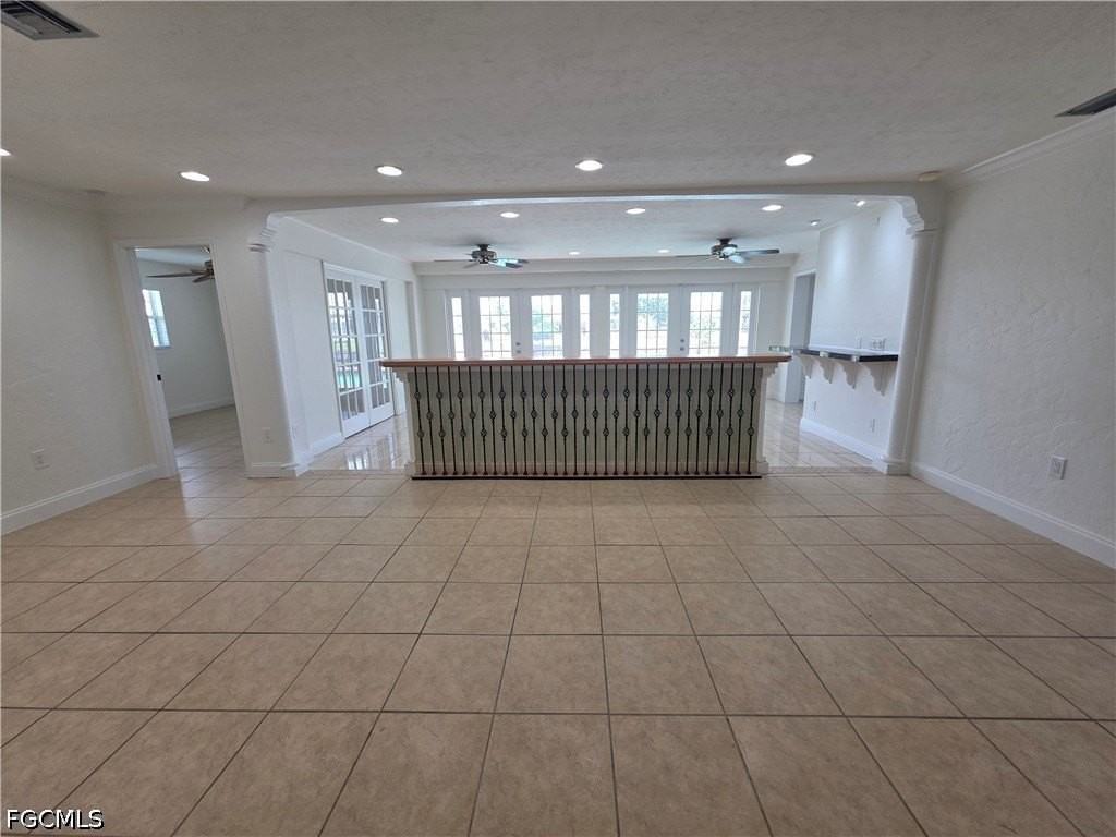 1038 Se 30th St - Photo 6 of 25