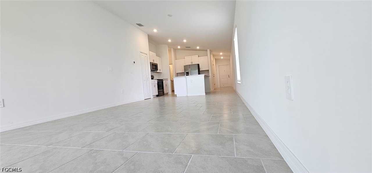 20190 Caroline Creek Pl - Photo 4 of 17