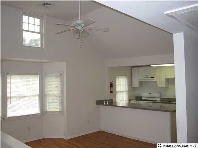 147 Bridge Ave #B - Photo 5 of 11