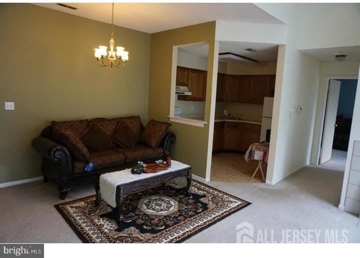 8612 Tamarron Dr - Photo 4 of 11
