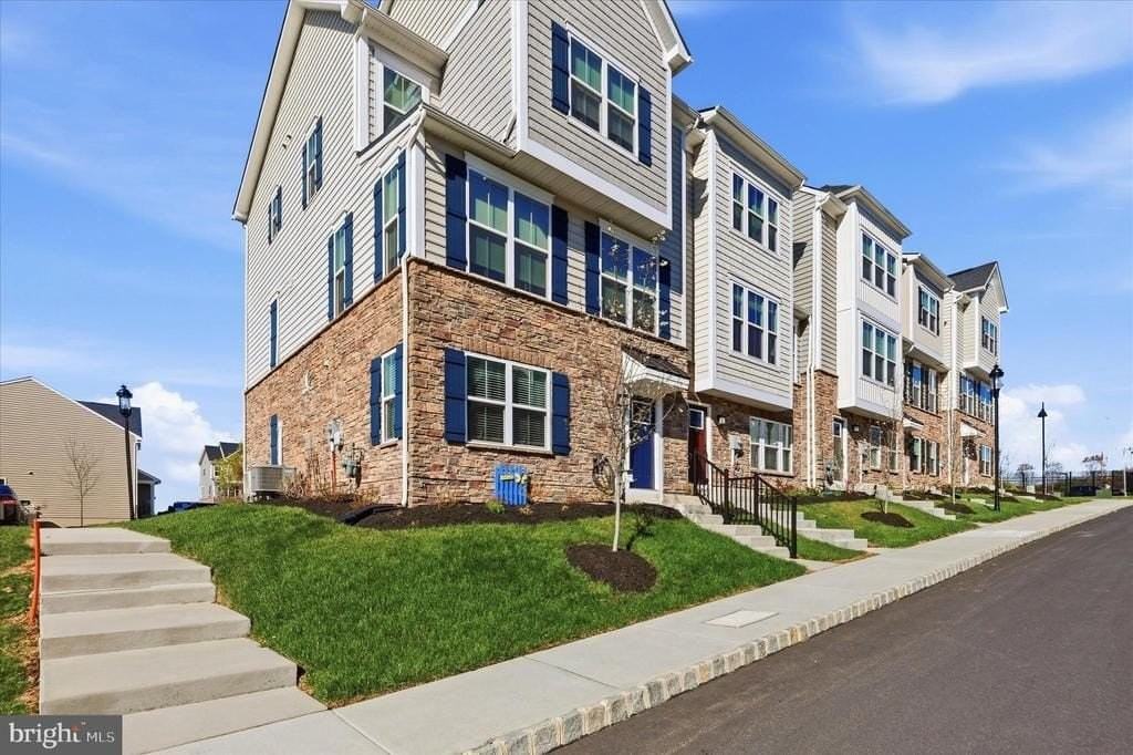 115 Tonio Pl - Photo 2 of 35