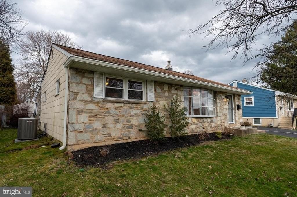 2597 Carrell Ln - Photo 3 of 31