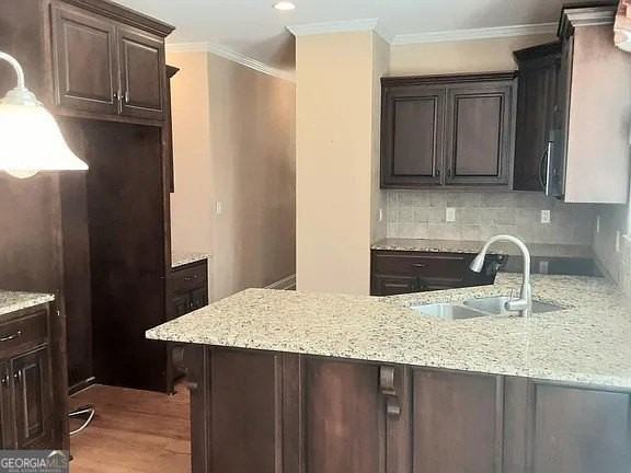 1070 Camden Park Dr - Photo 2 of 14