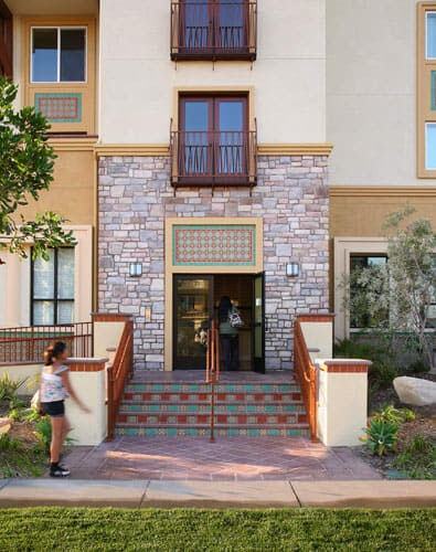 Royale Apts - Photo 4 of 5