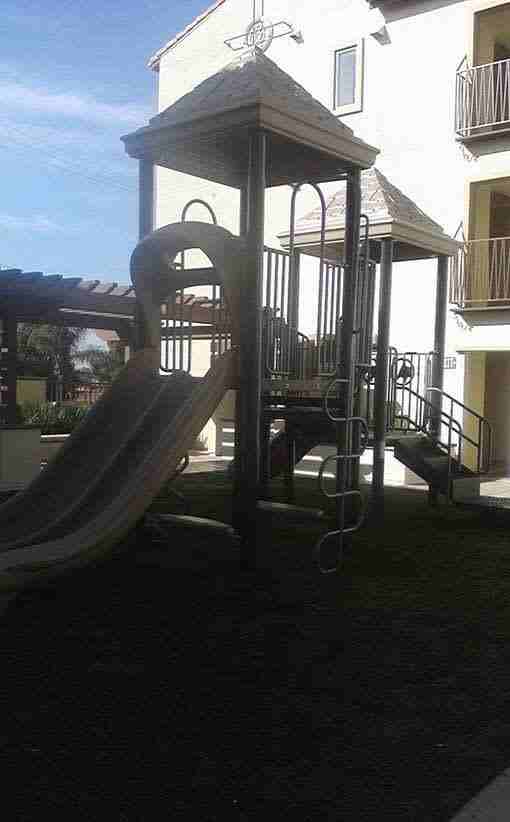 Royale Apts - Photo 5 of 5
