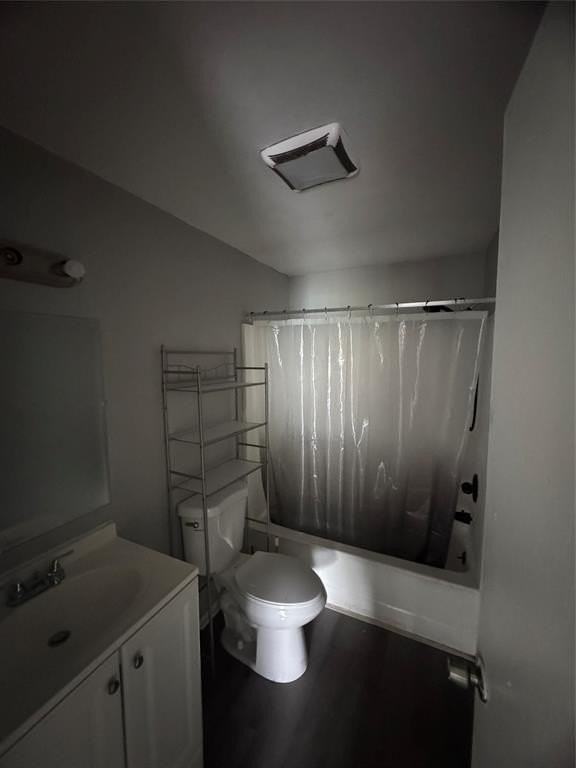802 North St #8 - Photo 4 of 5