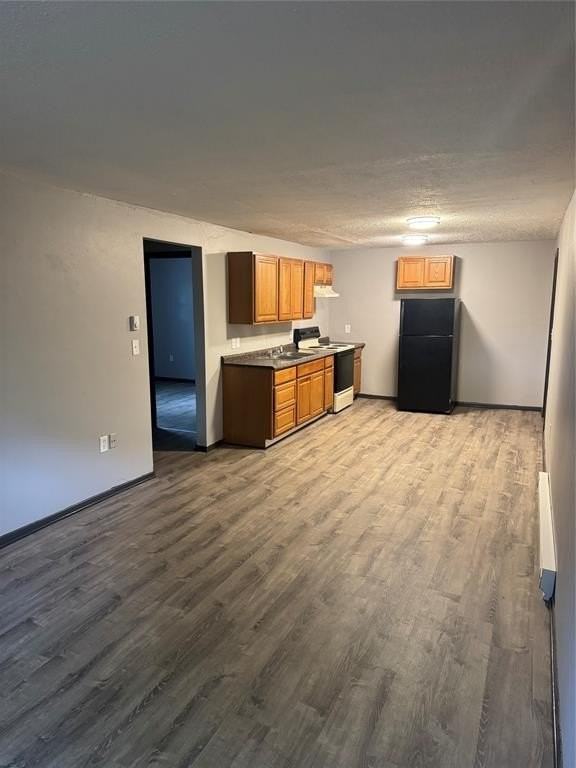 111 E Franklin St #C4 - Photo 2 of 6