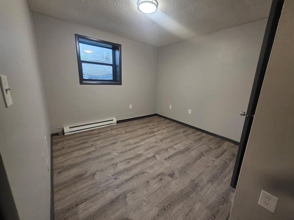 111 E Franklin St #C4 - Photo 5 of 6