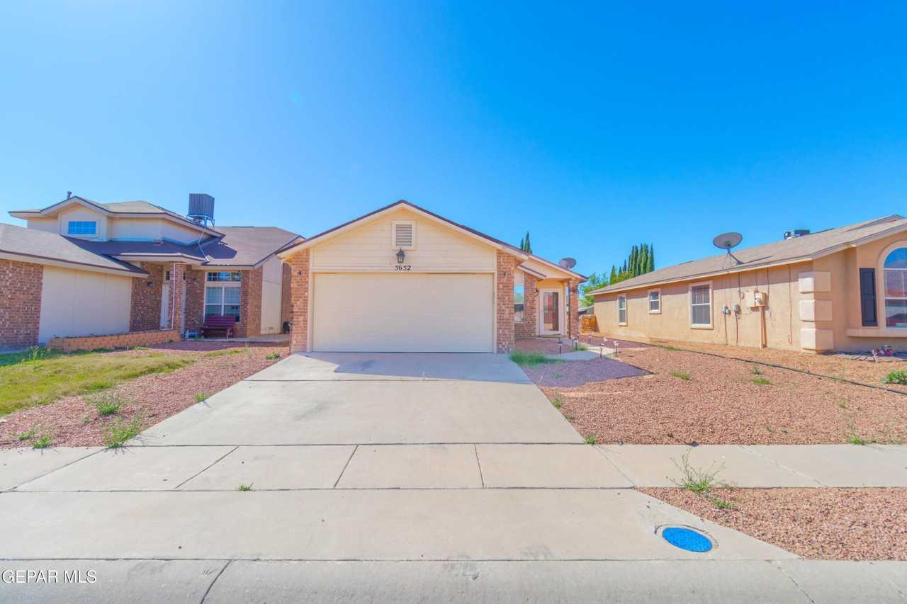 5652 Rick Husband Dr - Photo 6 of 29