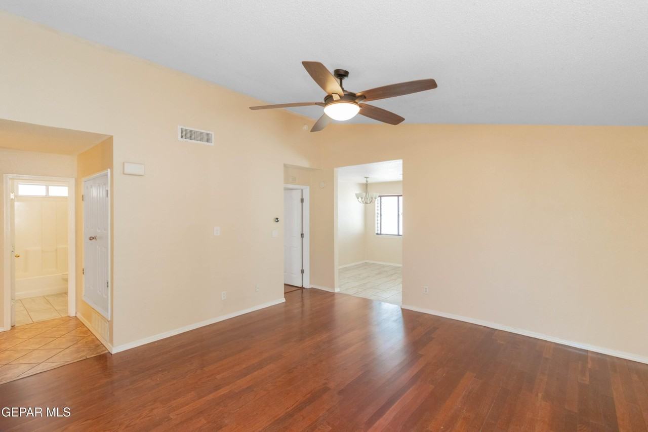 5652 Rick Husband Dr - Photo 7 of 29