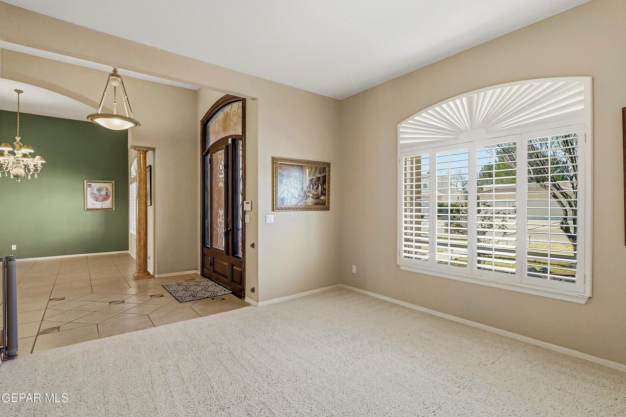 312 Desert Garden Dr - Photo 6 of 50