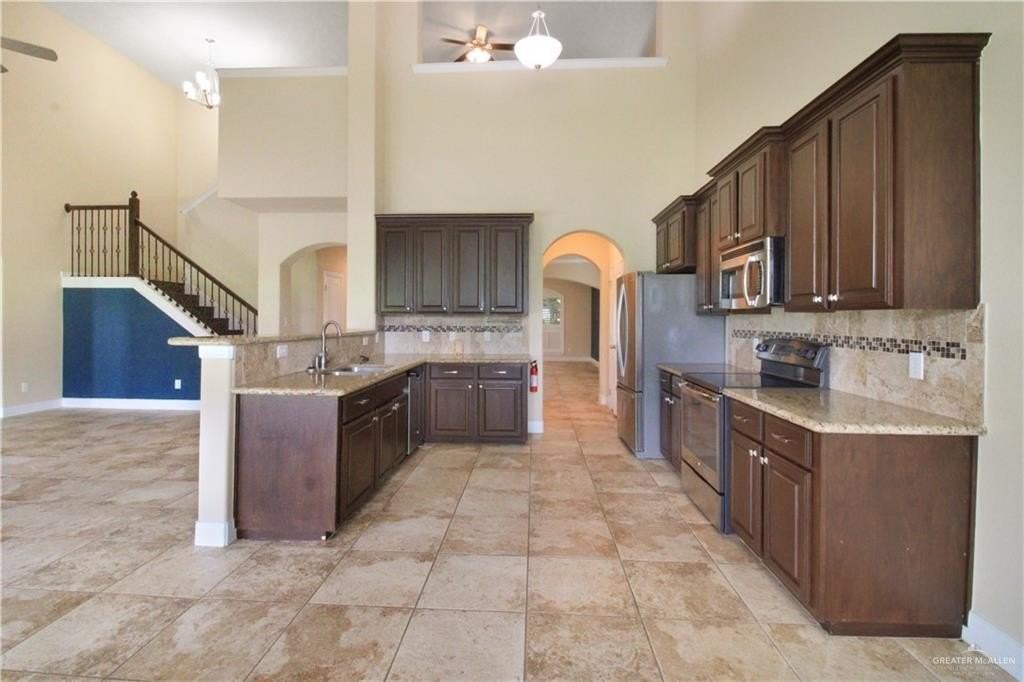 4109 Stillwater Cv - Photo 3 of 26