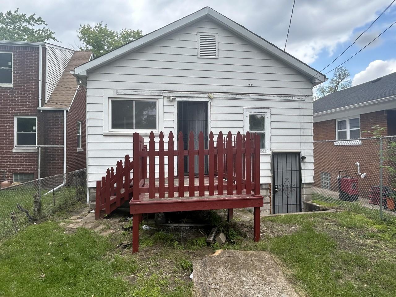 3661 Connecticut St - Photo 2 of 17