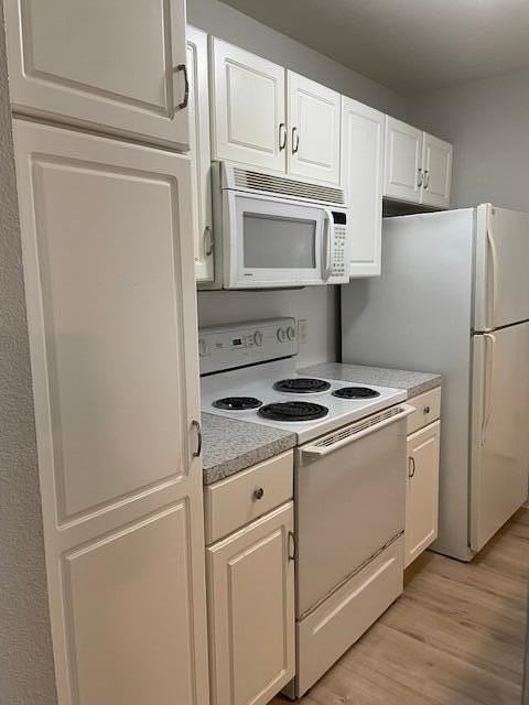 11359 40th Ave #11 - Photo 7 of 13