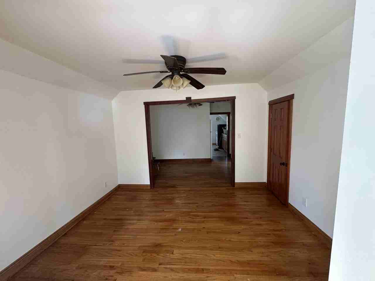 537 Winchester Ave - Photo 5 of 13
