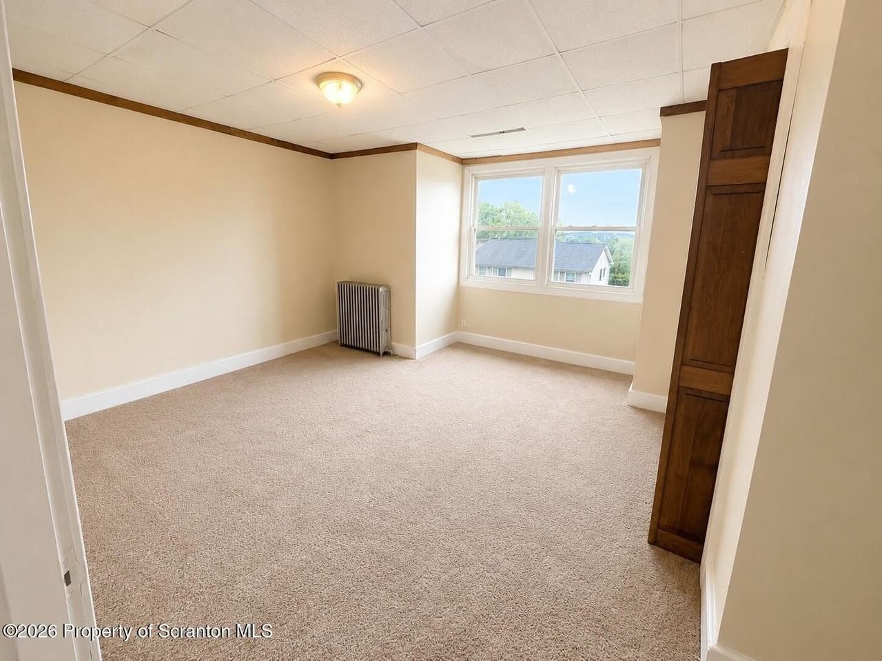 1403 N Sumner Ave - Photo 4 of 7