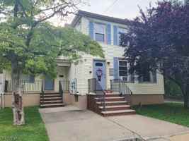 featured image of 14 New St #2A