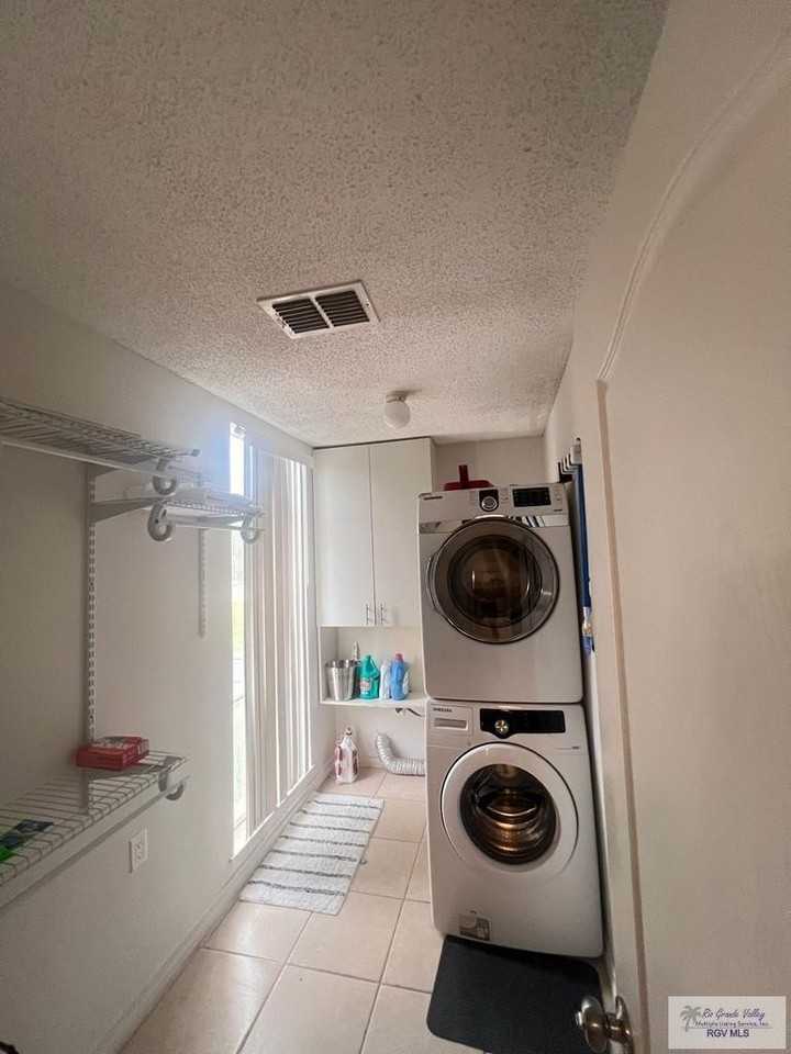 4601 Carmen Ave #1704 - Photo 7 of 15