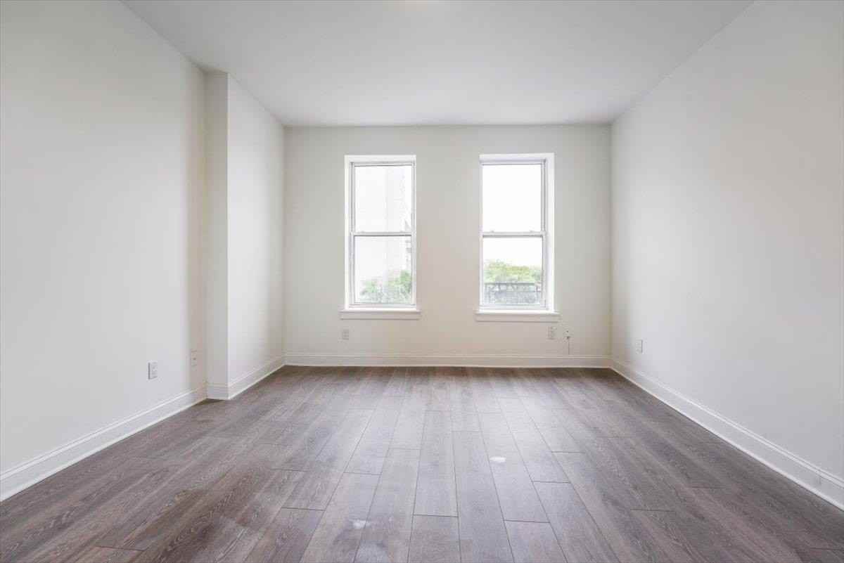 157 14th St #5L - Photo 4 of 14