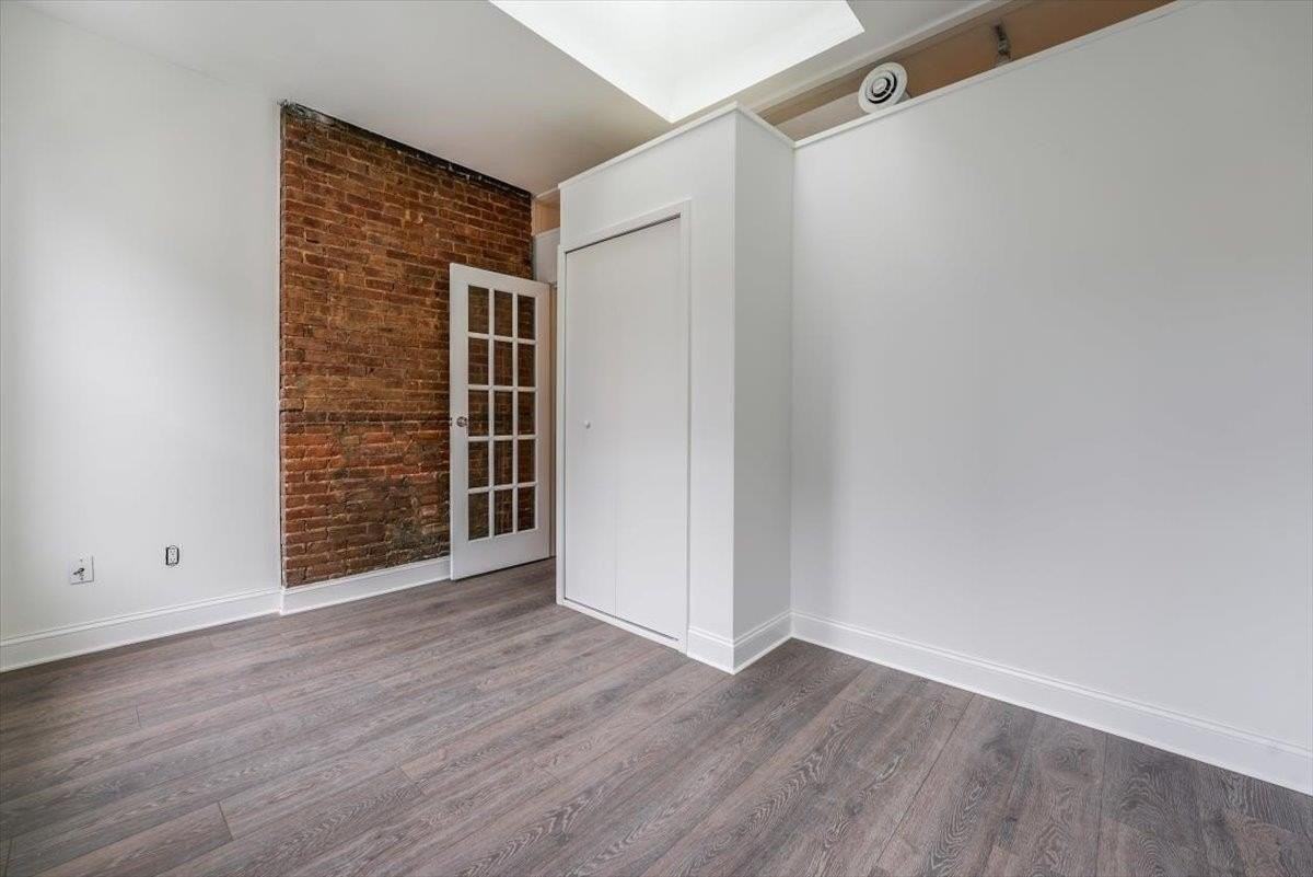 157 14th St #5L - Photo 5 of 14