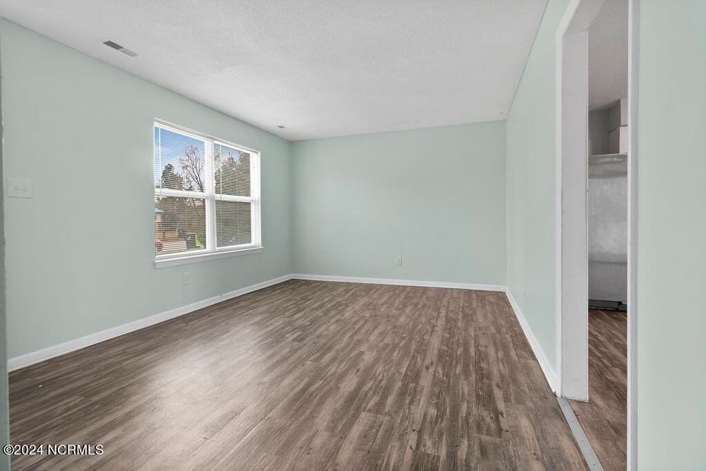 106 Pecan Ln - Photo 4 of 23