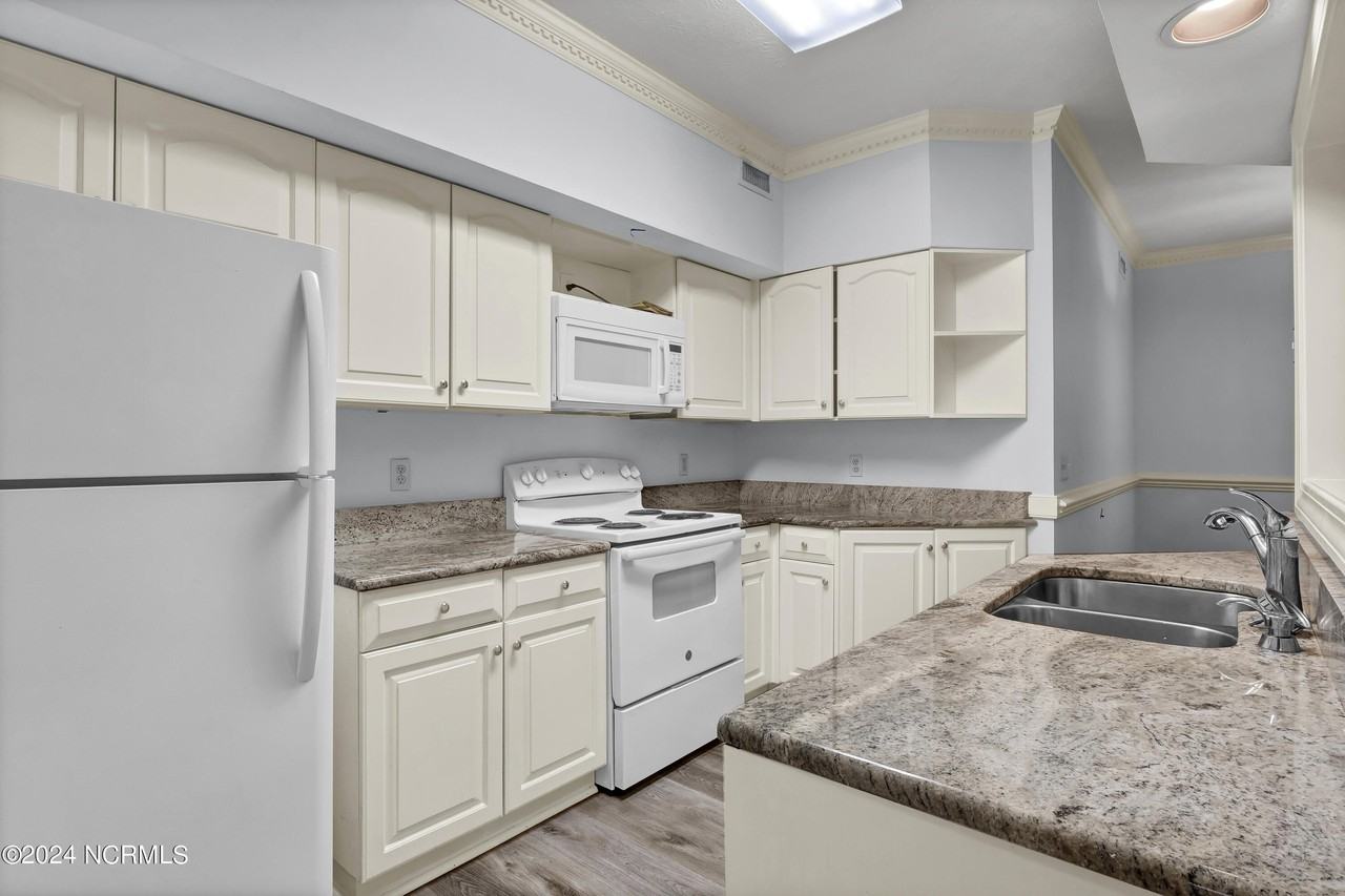 115 Longstreet Dr #101 - Photo 7 of 23