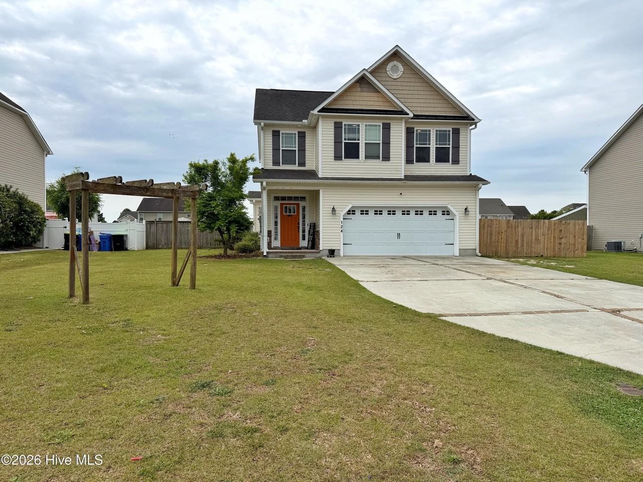 124 Landover Dr - Photo 5 of 46