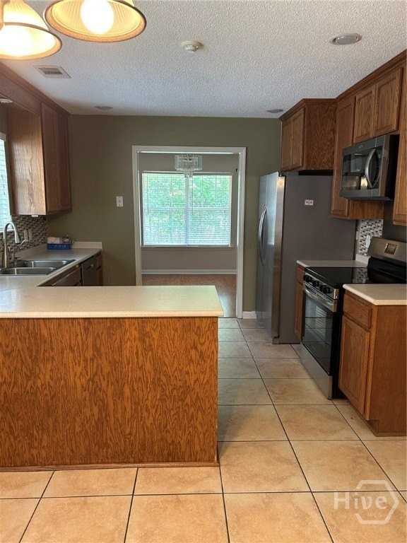 114 Chapel Dr - Photo 5 of 28