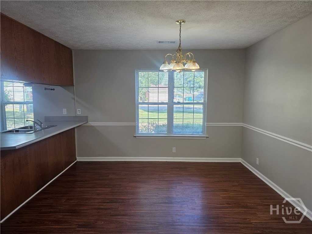 34 Walnut Way - Photo 6 of 28