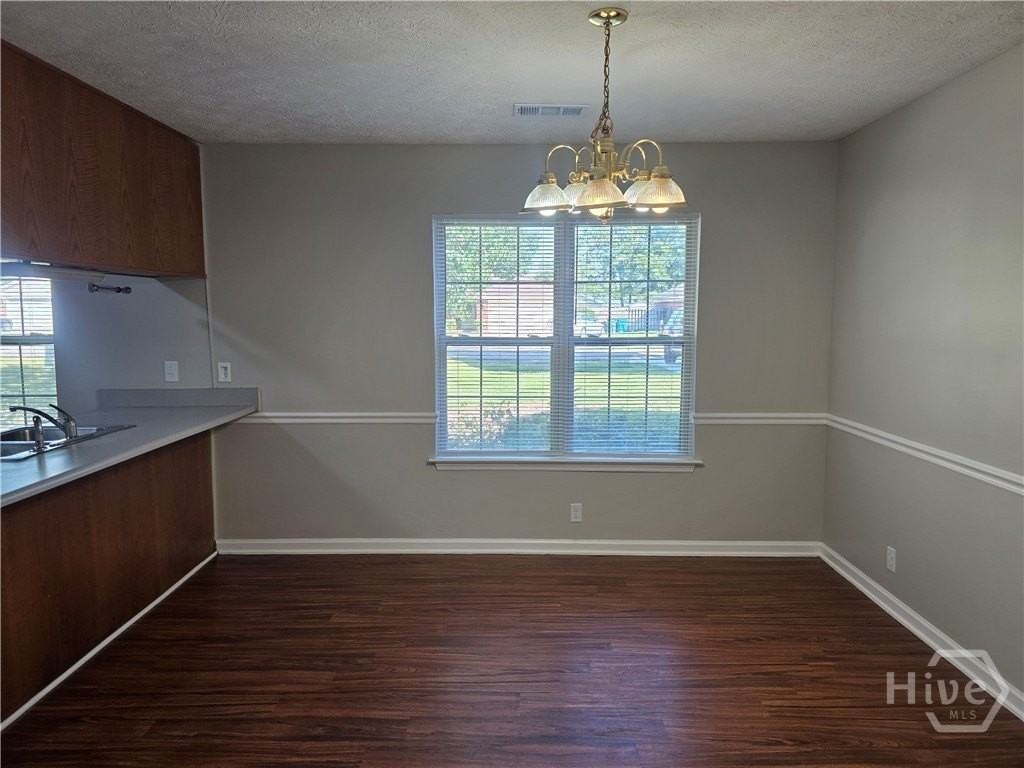 34 Walnut Way - Photo 7 of 28