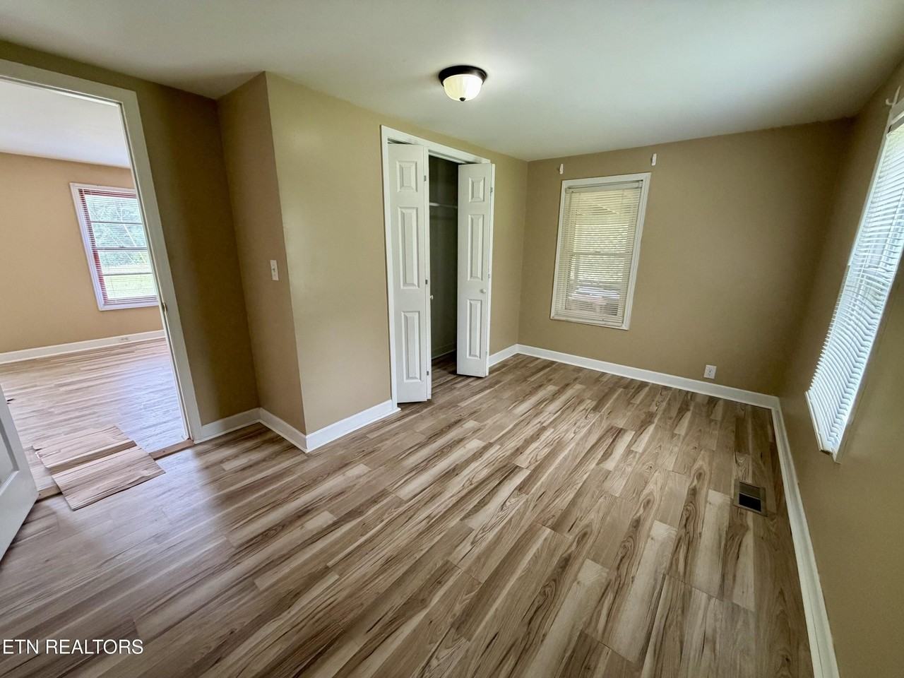 1414 Daresa Ln - Photo 6 of 13